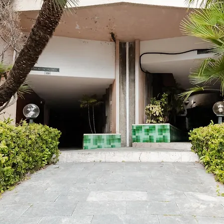 Boca House Sea View דירה